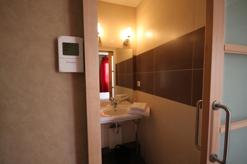 Hotel D'Arcins Latresne 部屋 写真